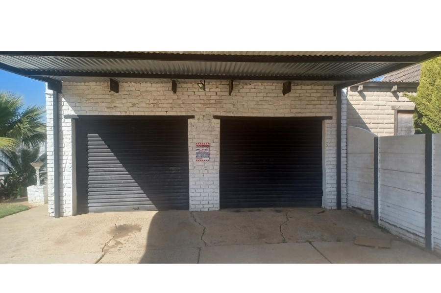 3 Bedroom Property for Sale in Riebeeckstad Free State